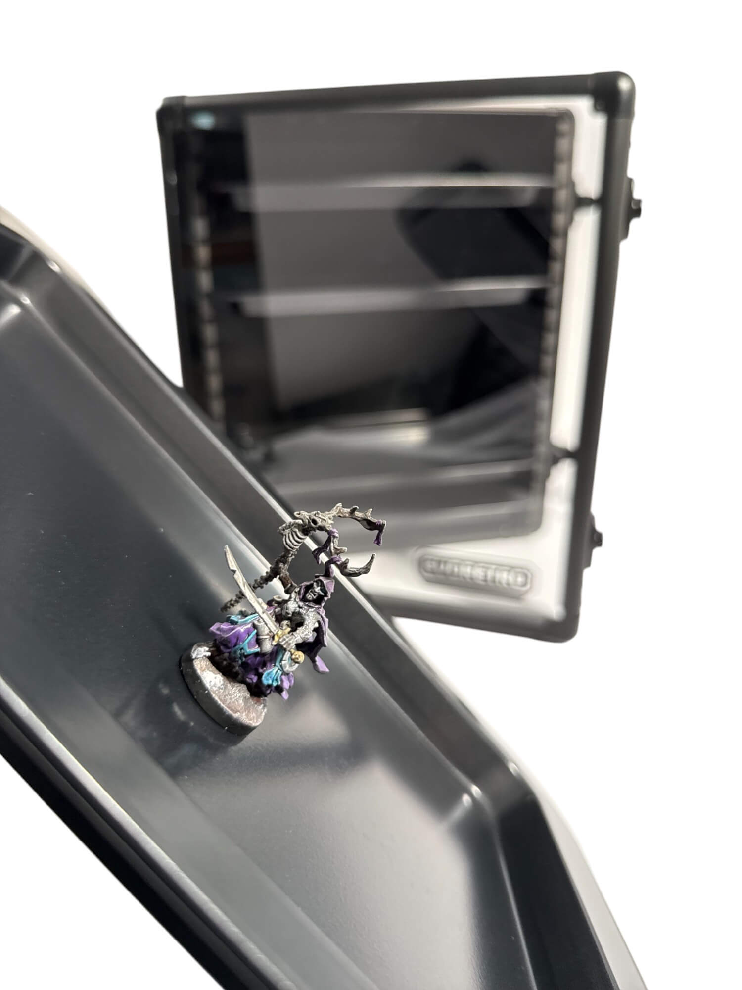 EVORETRO Miniatures Display Case with 5 Magnetic Trays