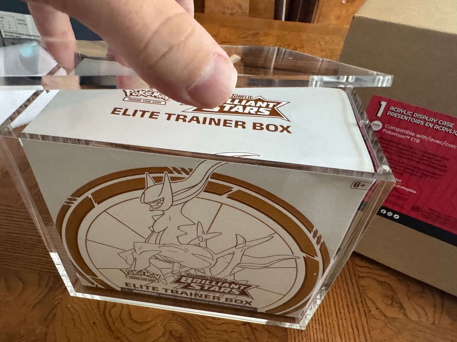 1x EVORETRO Acrylic Case for Pokemon ETB with Magnetic Lid